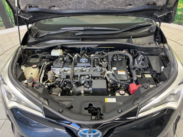 TOYOTA C-HR 2017 Image 31