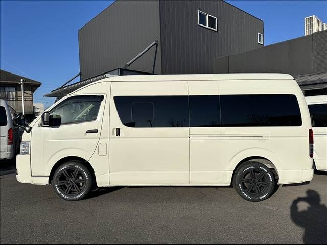 TOYOTA HIACE VAN 2WD 2022 Image 31