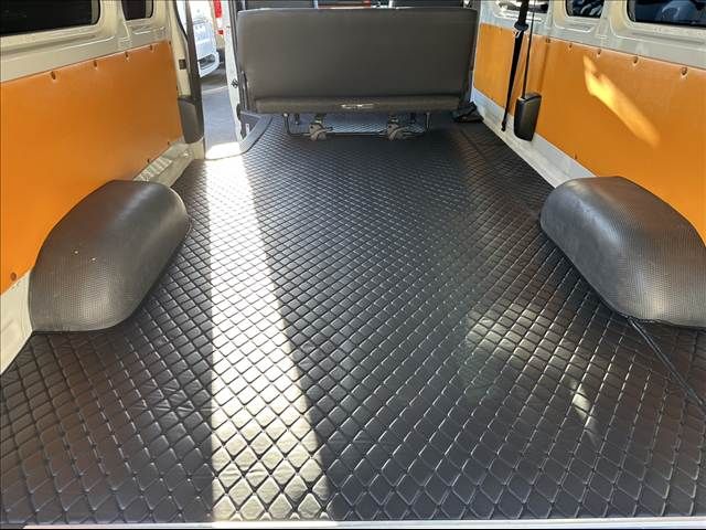 TOYOTA HIACE VAN 2WD 2022 Image 31