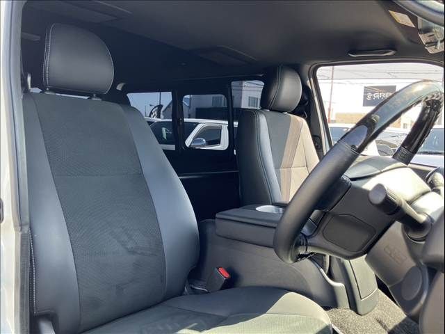 TOYOTA HIACE VAN 2WD 2023 Image 31