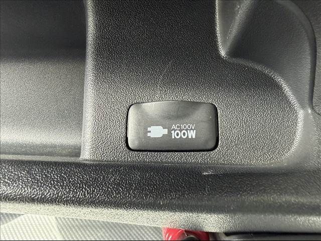 TOYOTA HIACE VAN 2WD 2017 Image 31