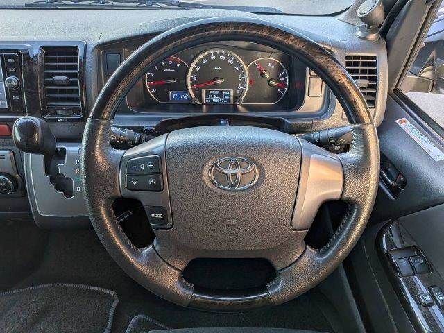 TOYOTA HIACE VAN 2WD 2020 Image 31