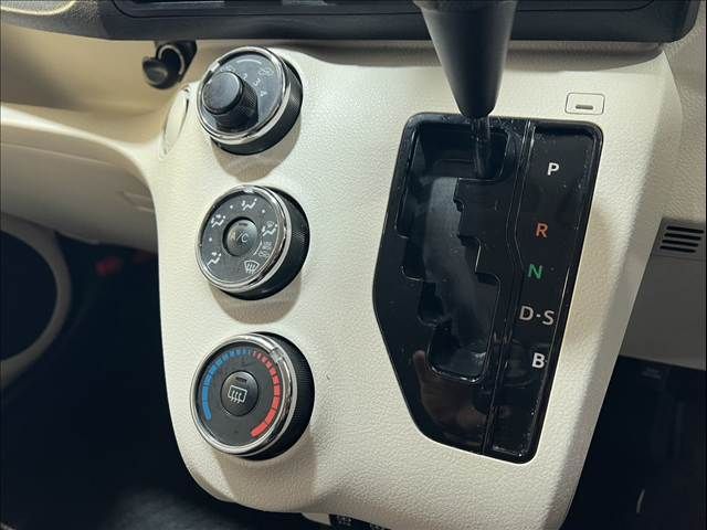 TOYOTA SIENTA 2019 Image 31