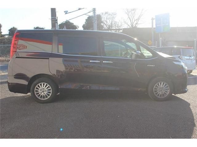 TOYOTA ESQUIRE HYBRID 2016 Image 31