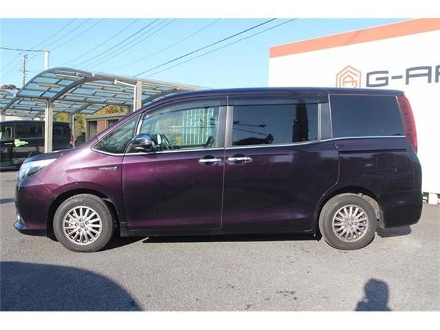 TOYOTA ESQUIRE HYBRID 2016 Image 31