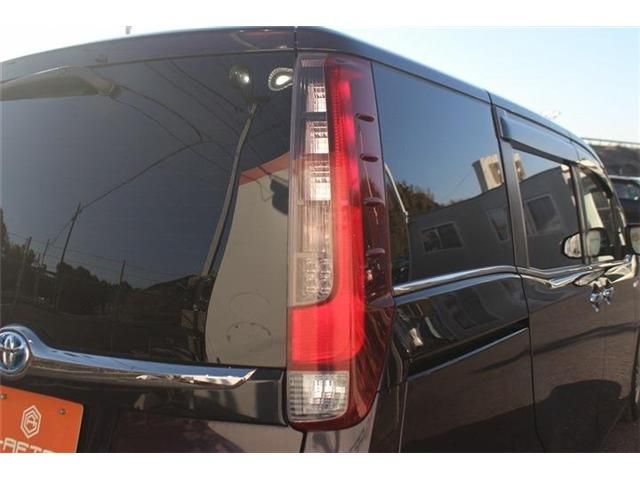 TOYOTA ESQUIRE HYBRID 2016 Image 31