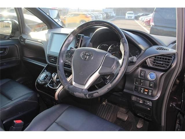 TOYOTA ESQUIRE HYBRID 2016 Image 31