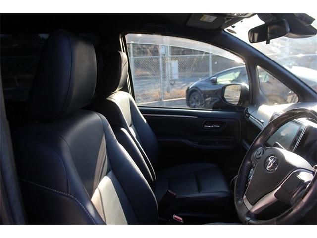 TOYOTA ESQUIRE HYBRID 2016 Image 31