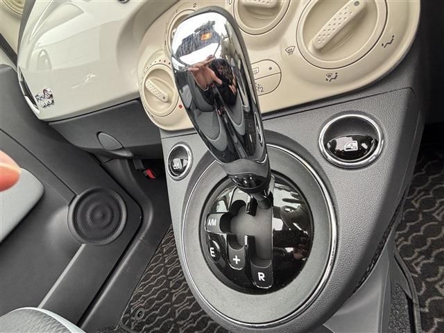 FIAT 500C 2018 Image 31