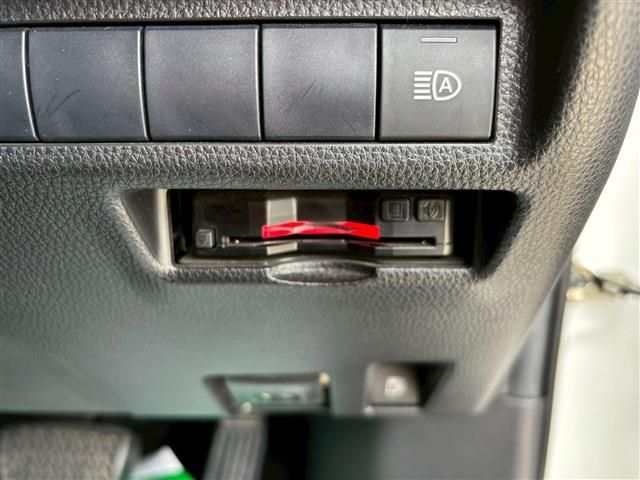 TOYOTA RAV4 2WD 2021 Image 31