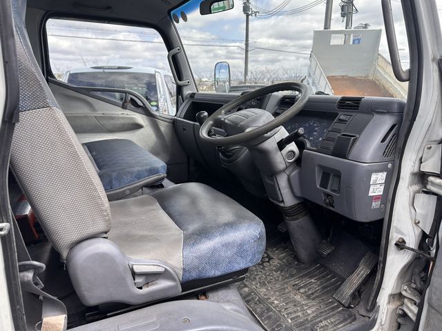 MITSUBISHI CANTER 2002 Image 31