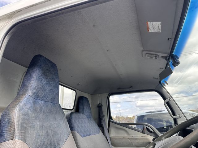 MITSUBISHI CANTER 2002 Image 31