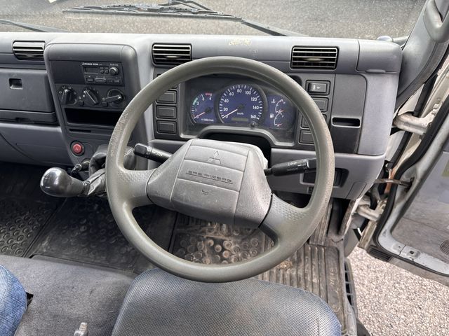 MITSUBISHI CANTER 2002 Image 31