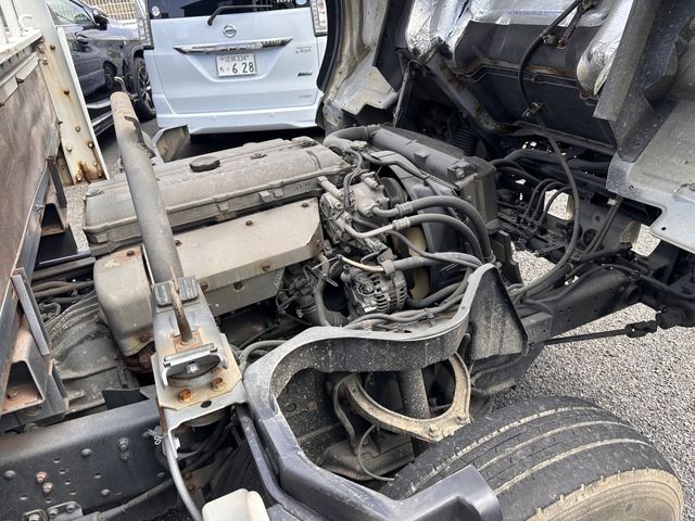 MITSUBISHI CANTER 2002 Image 31