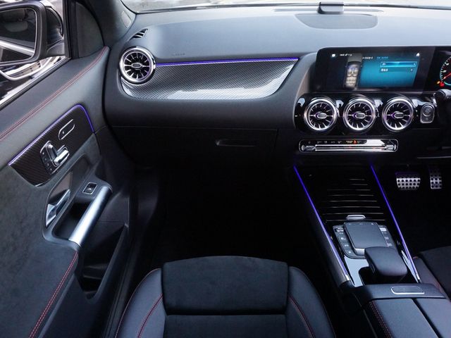 MERCEDES BENZ GLA CL 2023 Image 31