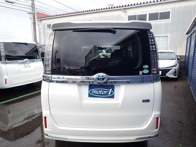 TOYOTA VOXY HYBRID 4WD 2015 Image 31