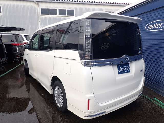 TOYOTA VOXY HYBRID 4WD 2015 Image 31