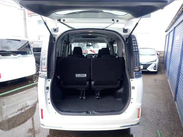 TOYOTA VOXY HYBRID 4WD 2015 Image 31