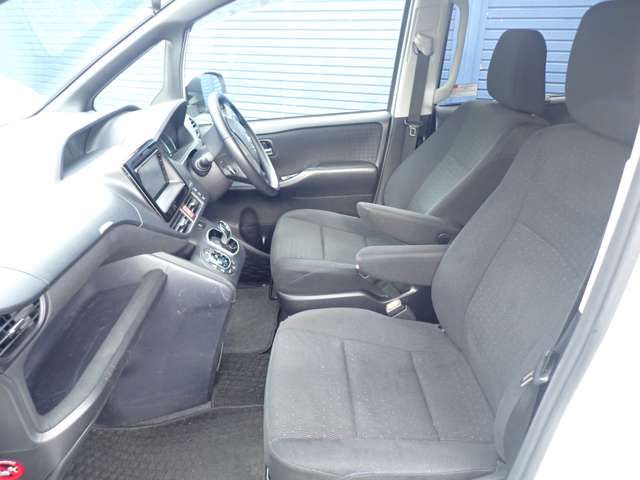 TOYOTA VOXY HYBRID 4WD 2015 Image 31