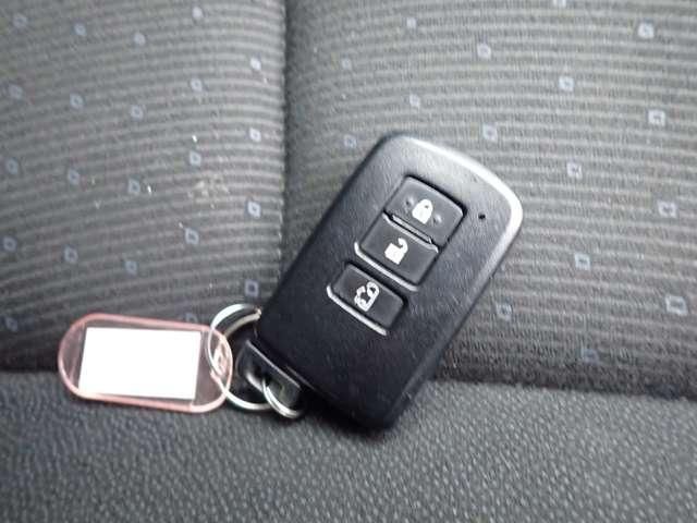 TOYOTA VOXY HYBRID 4WD 2015 Image 31