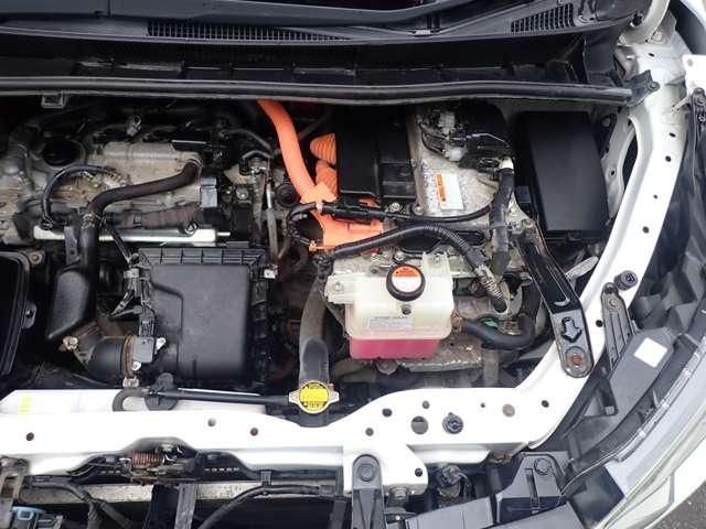 TOYOTA VOXY HYBRID 4WD 2015 Image 31
