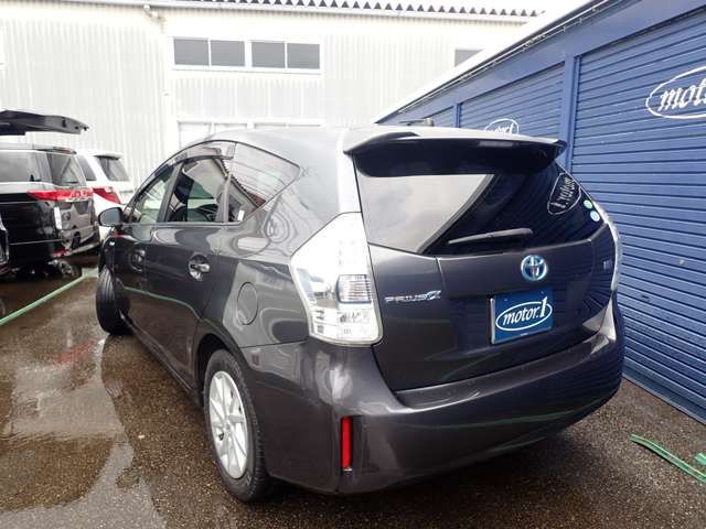TOYOTA PRIUS ALPHA 2013 Image 31