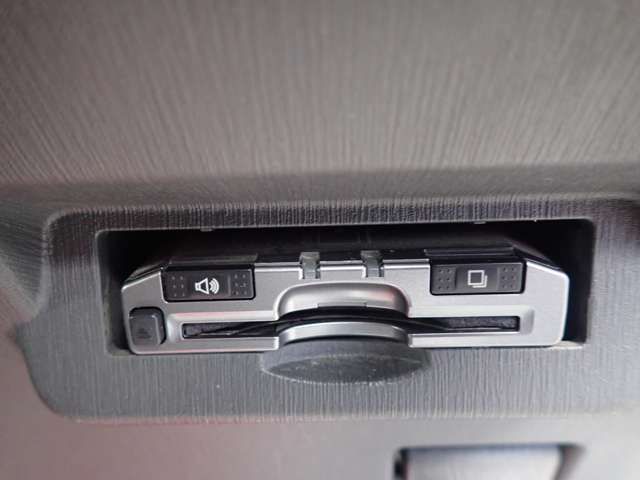 TOYOTA PRIUS ALPHA 2013 Image 31