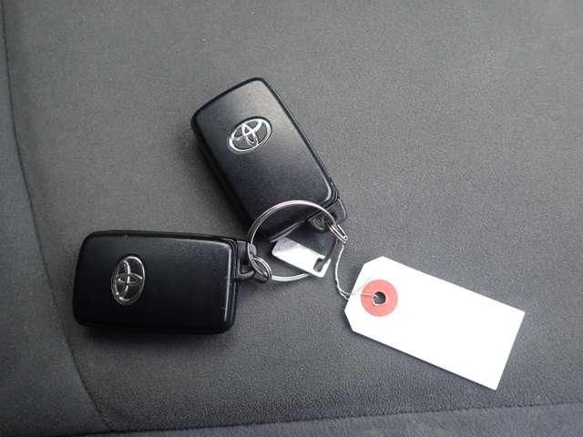 TOYOTA PRIUS ALPHA 2013 Image 31