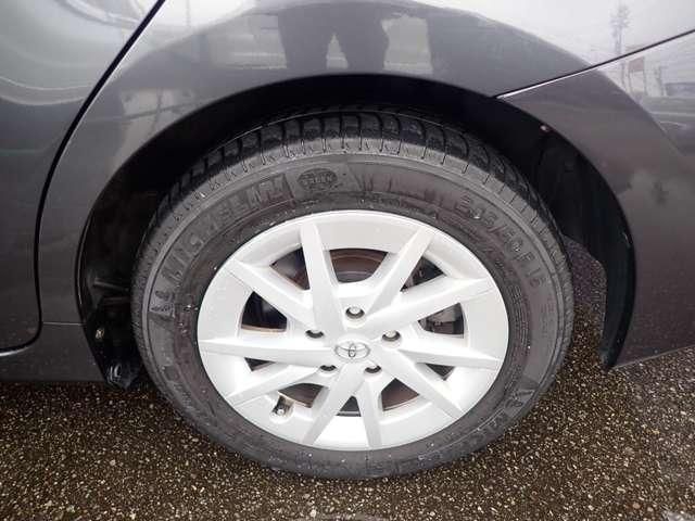 TOYOTA PRIUS ALPHA 2013 Image 31