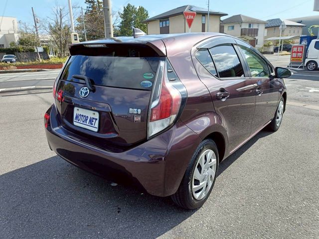 TOYOTA AQUA 2015 Image 31