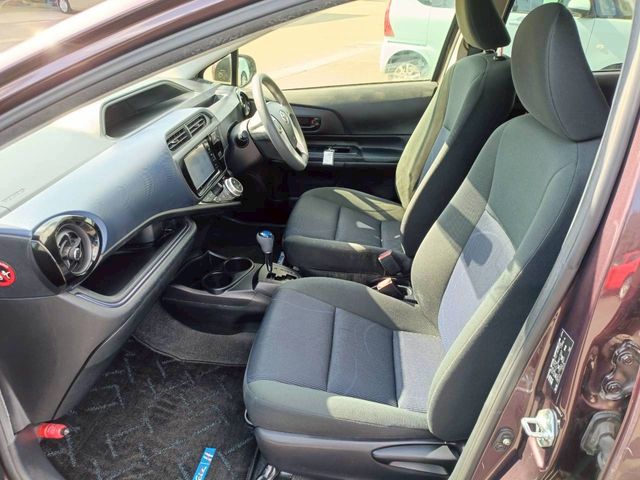 TOYOTA AQUA 2015 Image 31