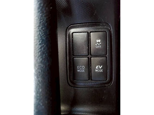 TOYOTA AQUA 2015 Image 31