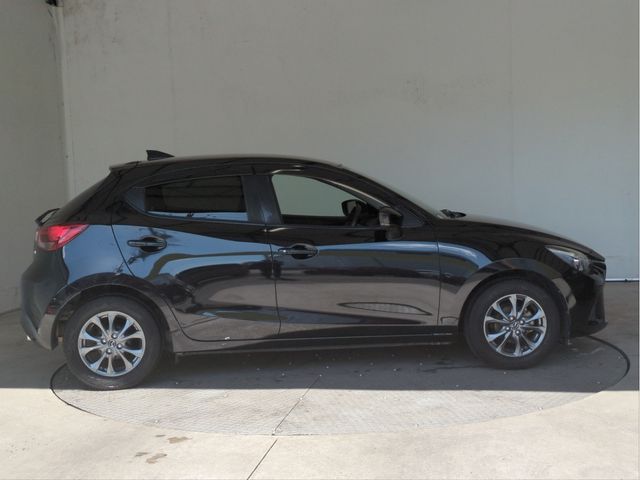 MAZDA DEMIO 2017 Image 31