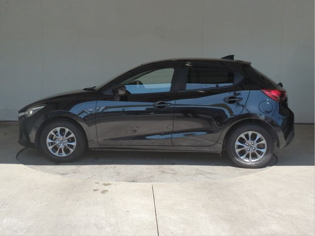 MAZDA DEMIO 2017 Image 31