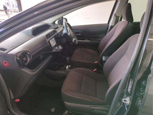 TOYOTA AQUA 2015 Image 31