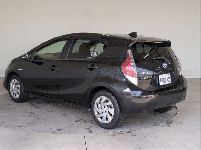 TOYOTA AQUA 2015 Image 31