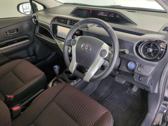 TOYOTA AQUA 2015 Image 31