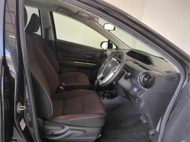 TOYOTA AQUA 2015 Image 31