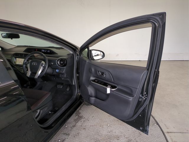 TOYOTA AQUA 2015 Image 31