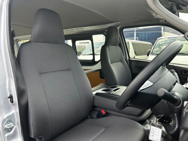 TOYOTA HIACE VAN 1.25T 2WD 2019 Image 31