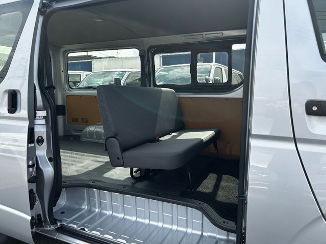 TOYOTA HIACE VAN 1.25T 2WD 2019 Image 31