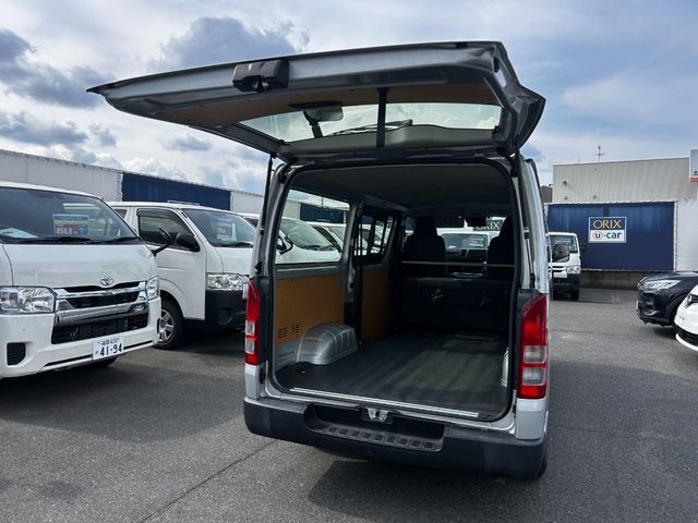 TOYOTA HIACE VAN 1.25T 2WD 2019 Image 31
