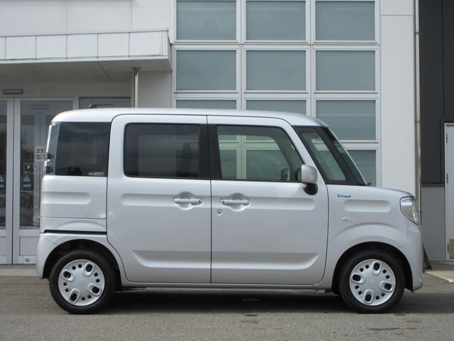 SUZUKI SPACIA 4WD 2023 Image 31