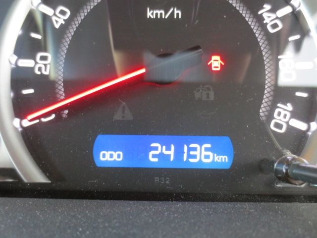 TOYOTA VOXY 2017 Image 31