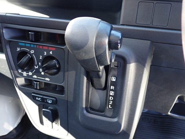 DAIHATSU HIJET CARGO 2020 Image 31