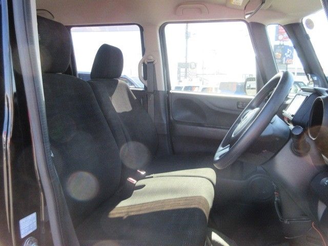 HONDA N BOX 2016 Image 31