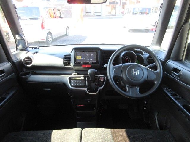 HONDA N BOX 2016 Image 31