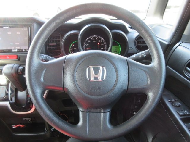HONDA N BOX 2016 Image 31