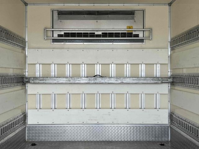 MITSUBISHI CANTER 2016 Image 31