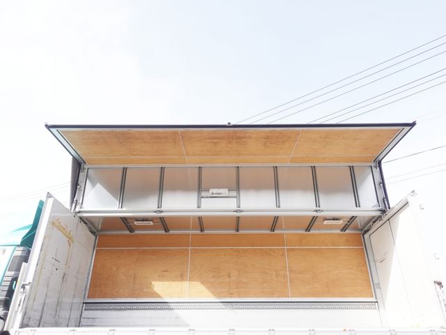 MITSUBISHI FUSOU FIGHTER 2012 Image 31